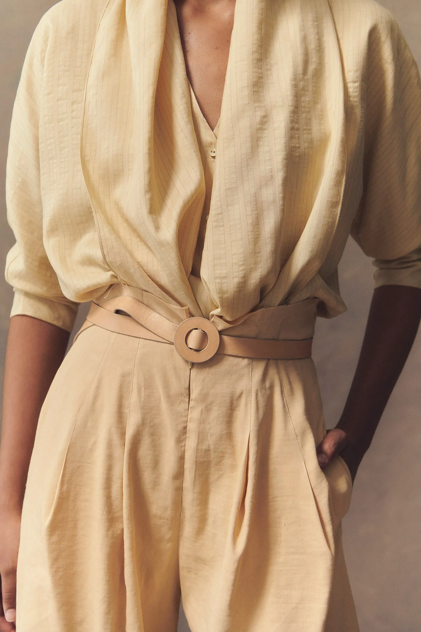 Aro S, thin belt in peach leather