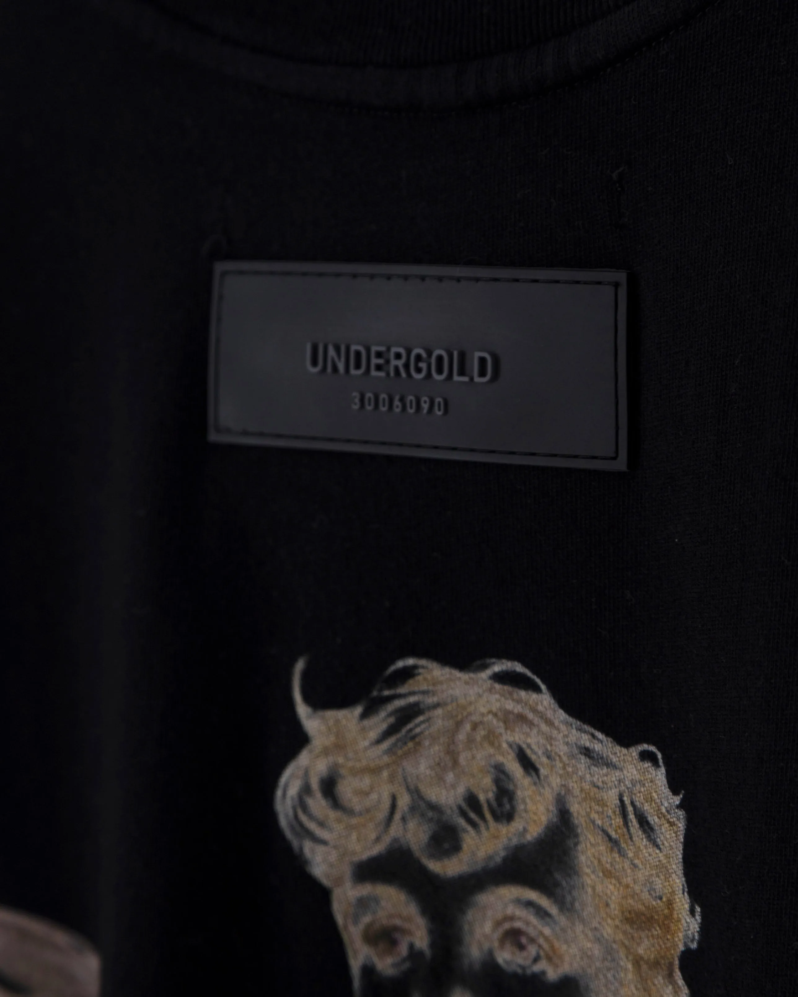 Beyond Cherub D'or Sleeveless Tshirt Black
