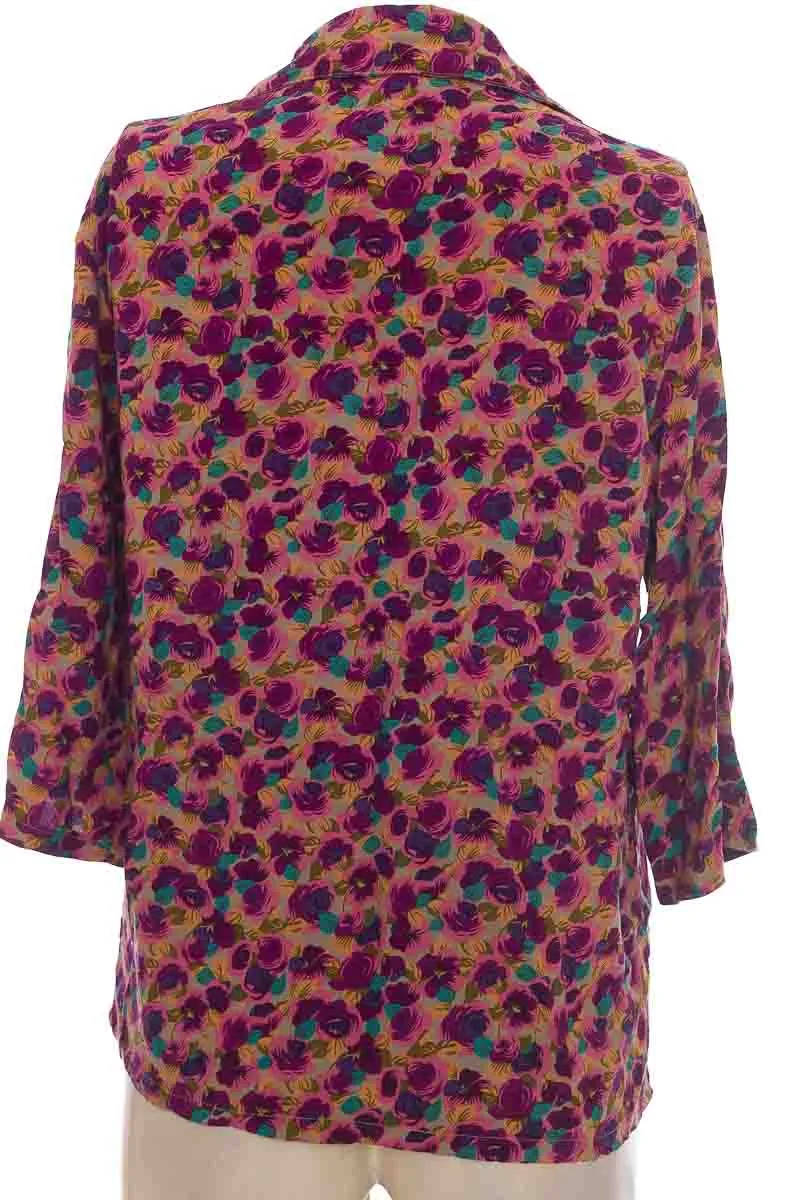 BLUSA COLOR ESTAMPADO  CLOSEANDO
