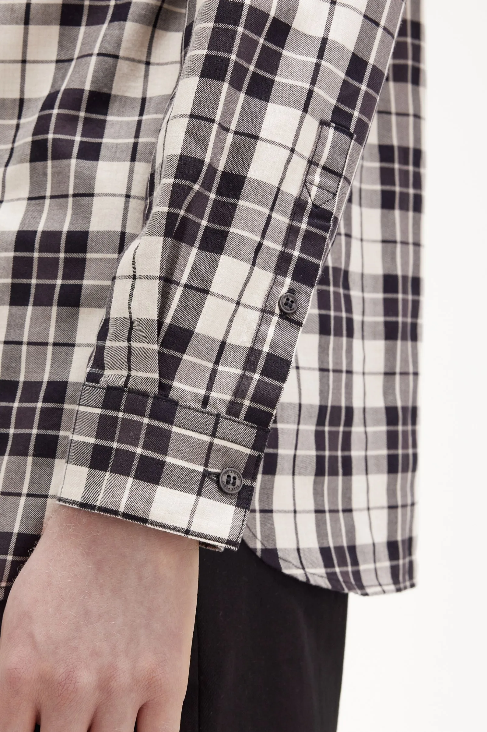 Camisa de sarga a cuadros escoceses