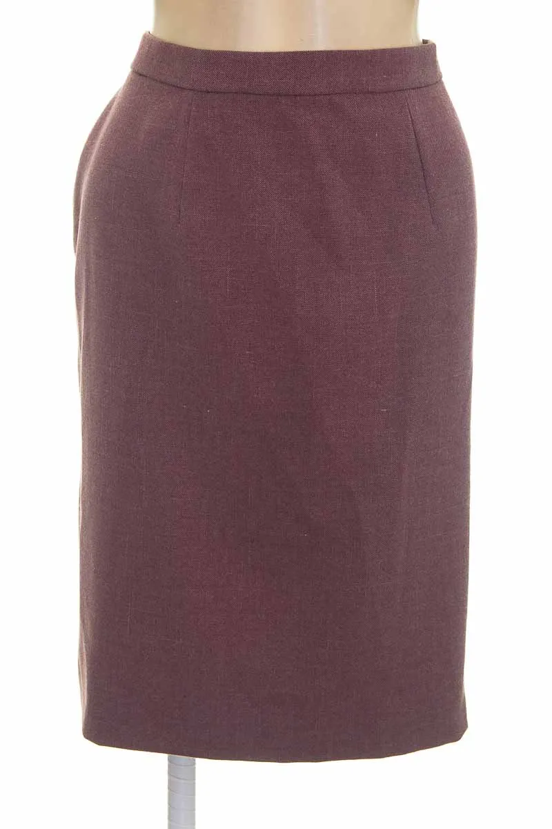 FALDA COLOR MORADO  CLOSEANDO