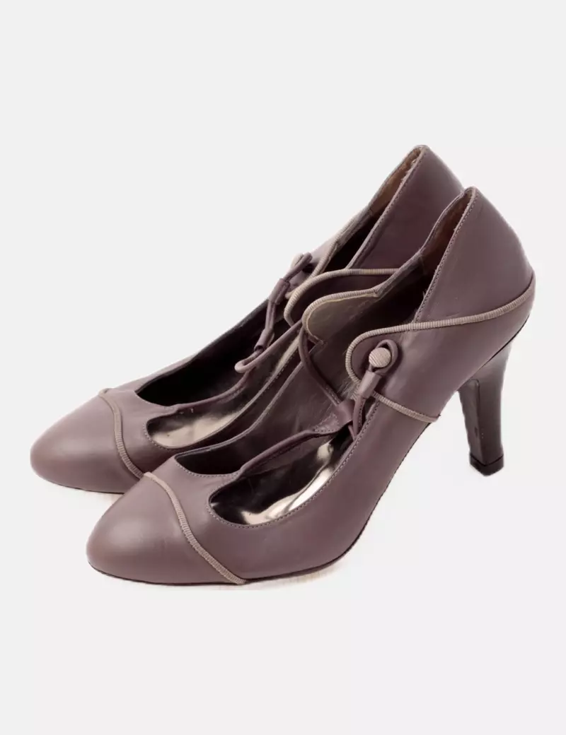 Hoss Intropia Zapato gris tacón