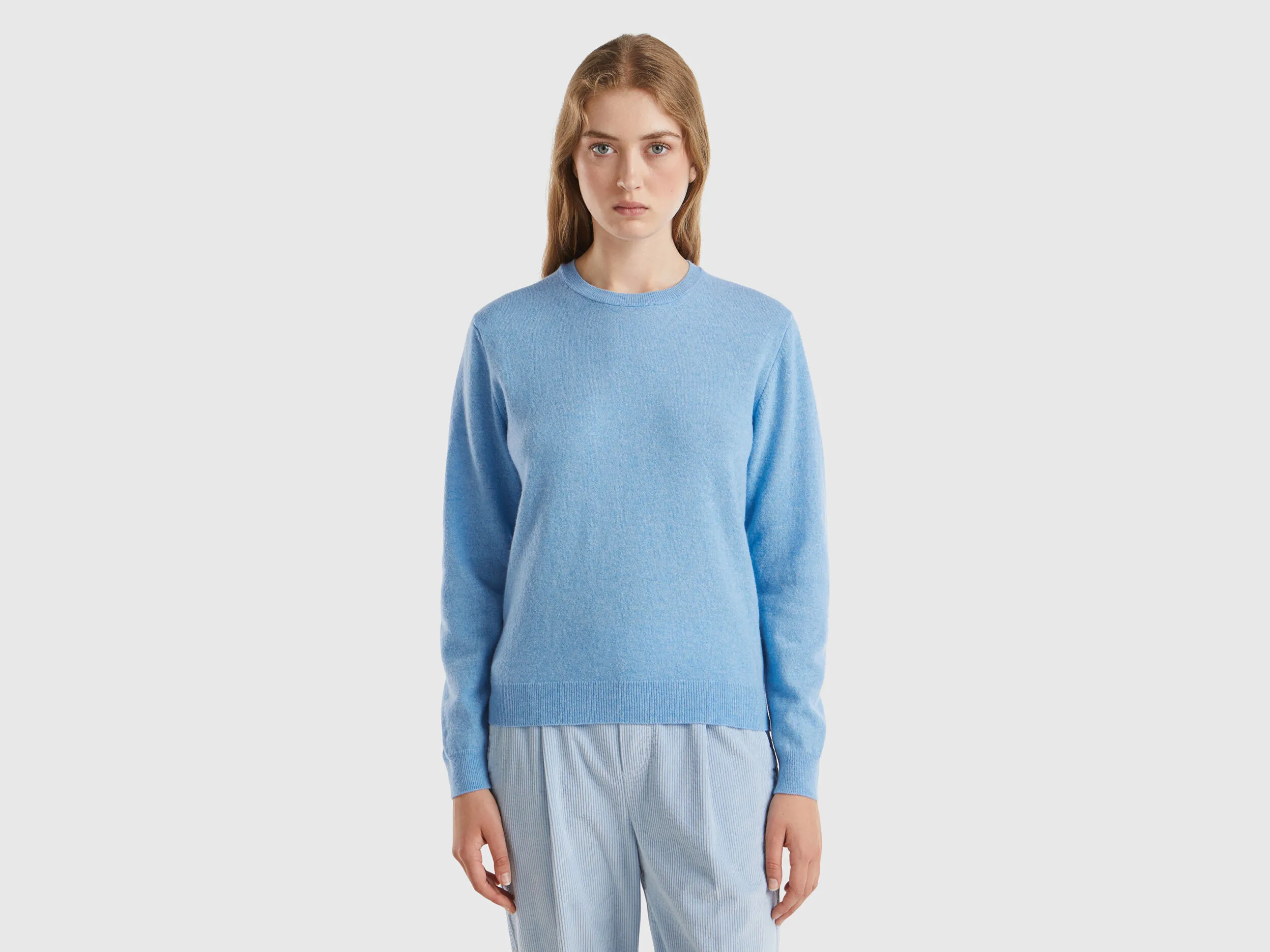 Jersey de cuello redondo azul jaspeado en pura lana merina