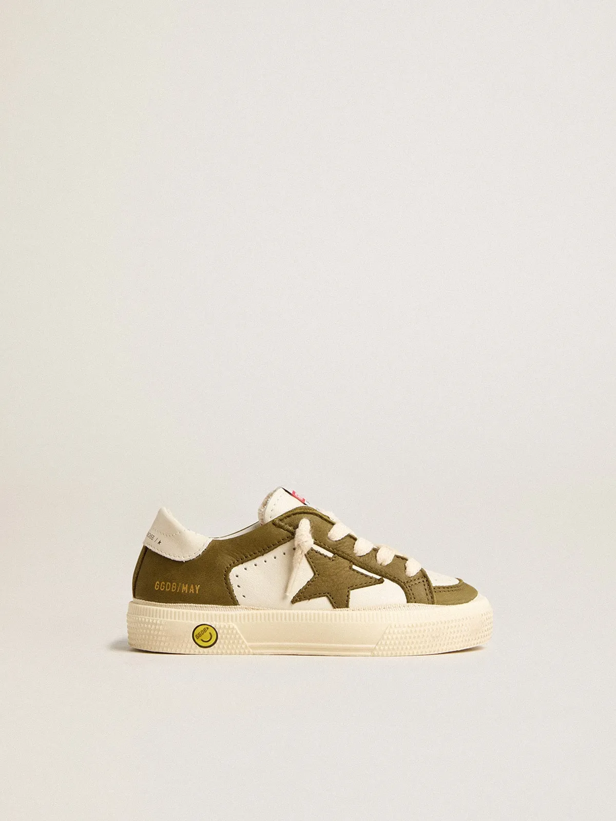 May Junior de piel blanca y verde militar 