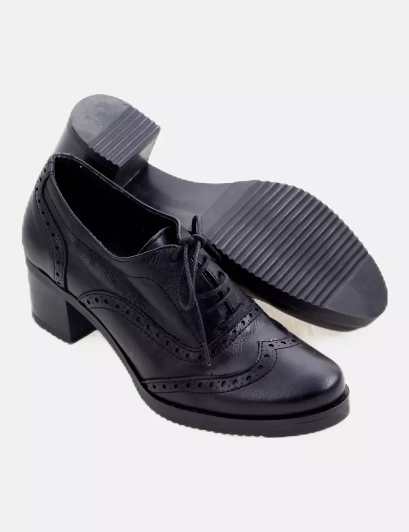 MiMaO Oxford negro tacón