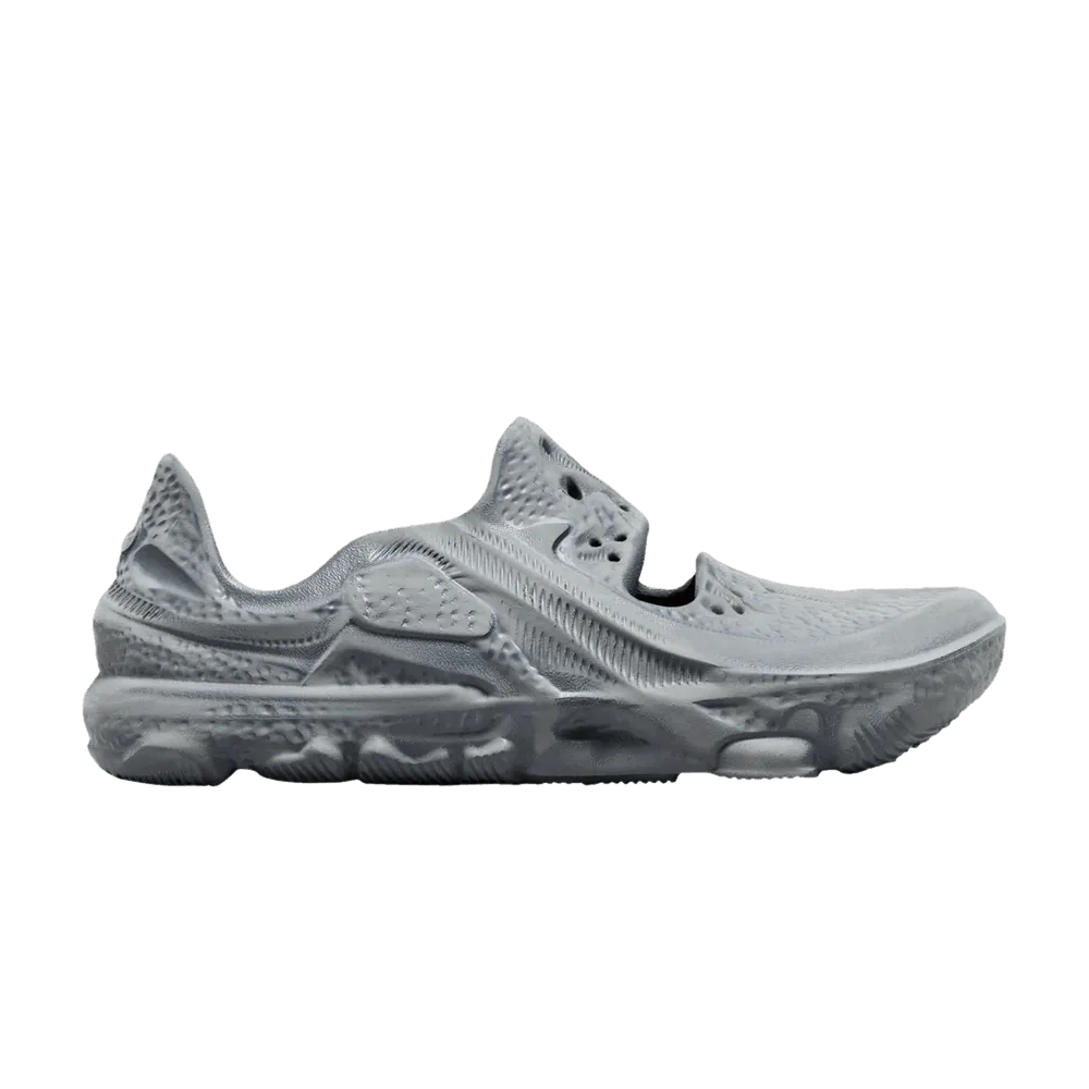 Nike ISPA Universal