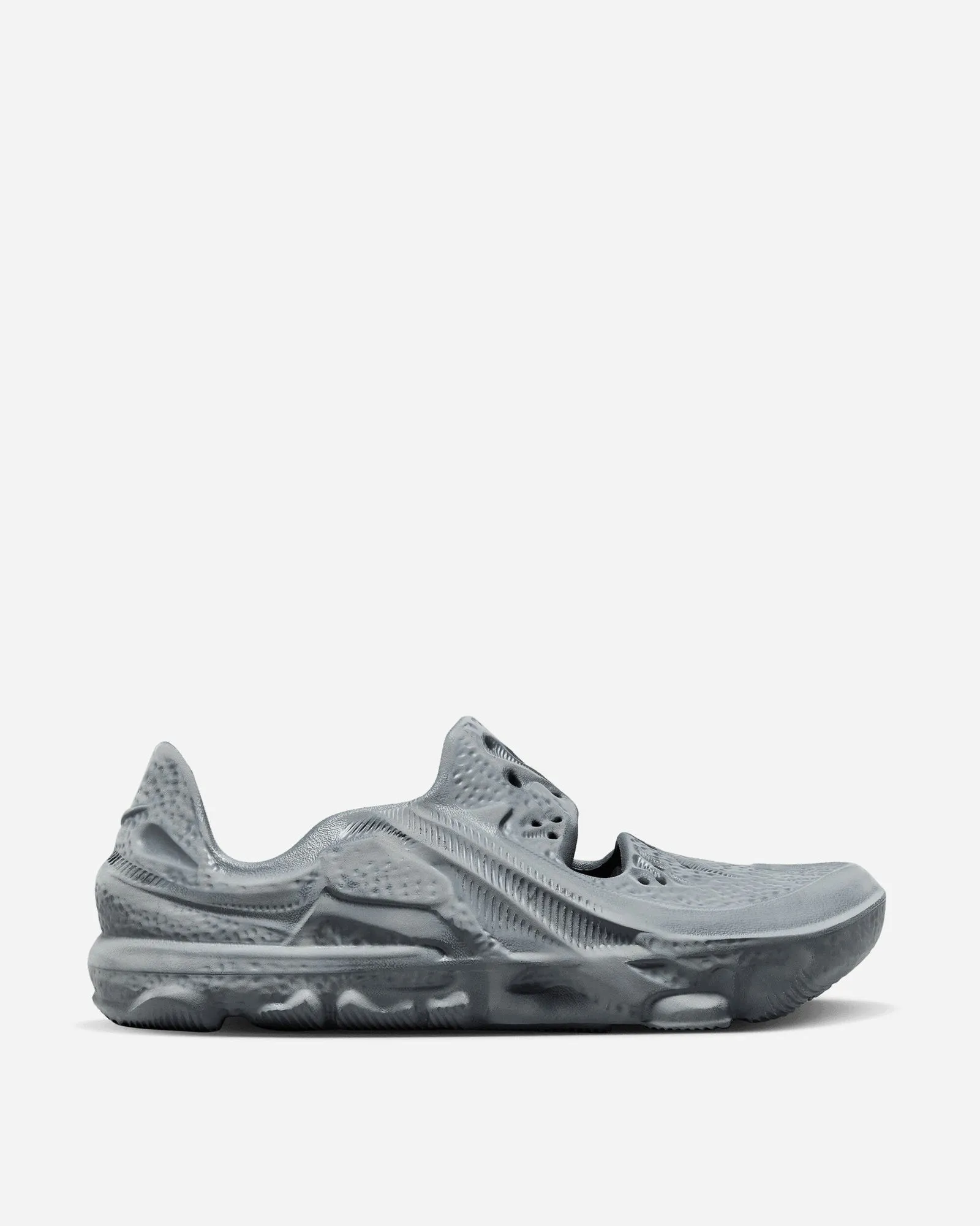 Nike ISPA Universal