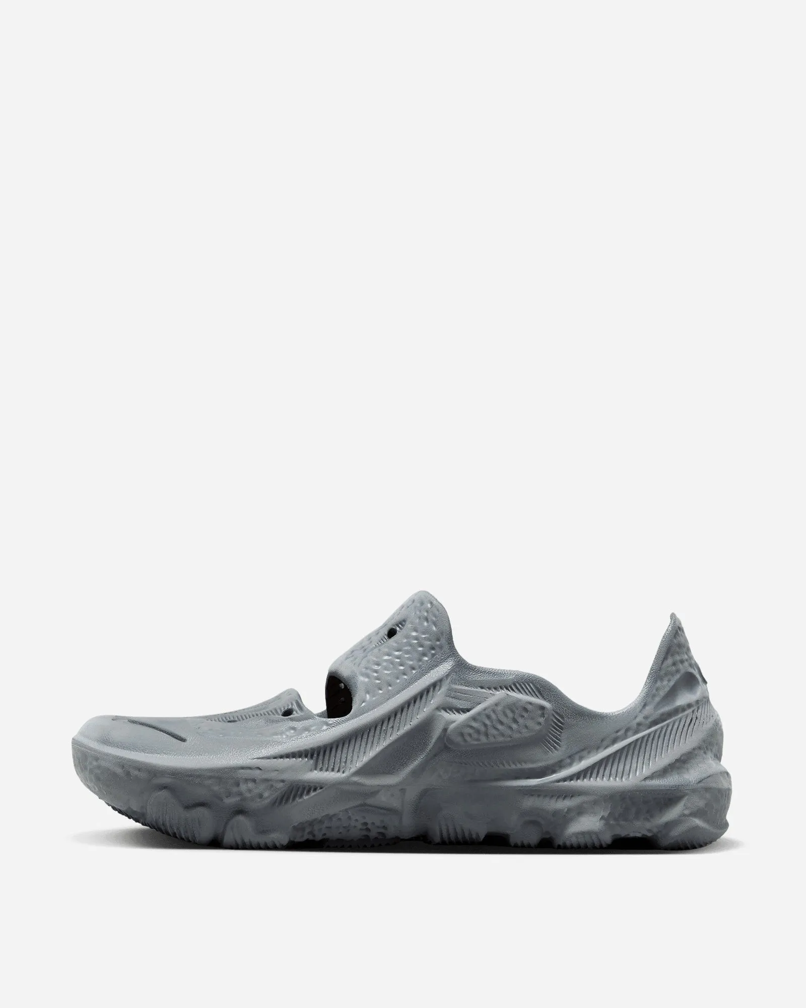 Nike ISPA Universal