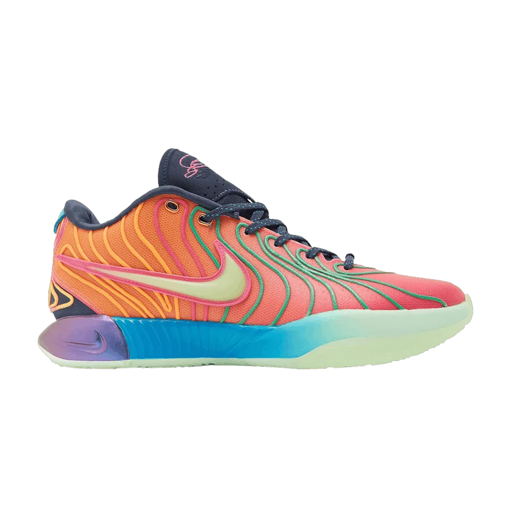 Nike LeBron 21