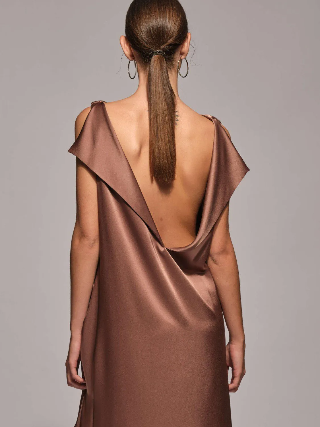 NOEMI VESTIDO MARRON MOSKADA