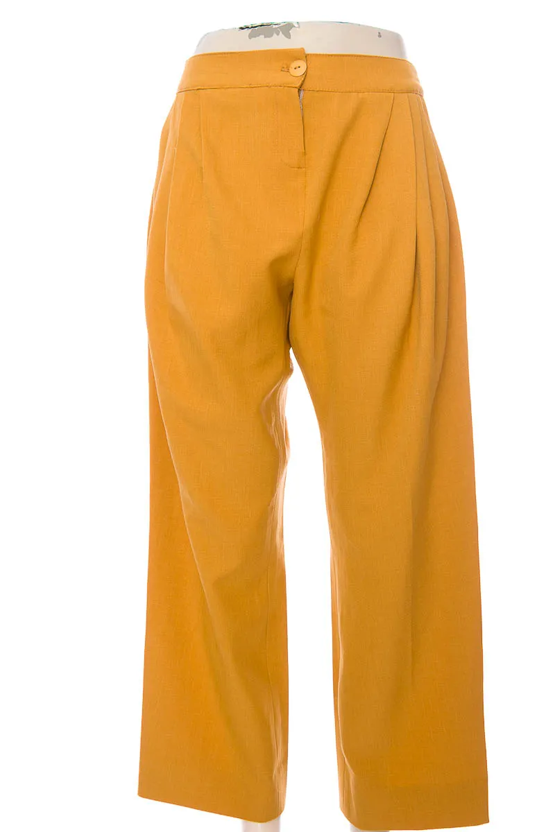 PANTALóN COLOR MOSTAZA  CLOSEANDO