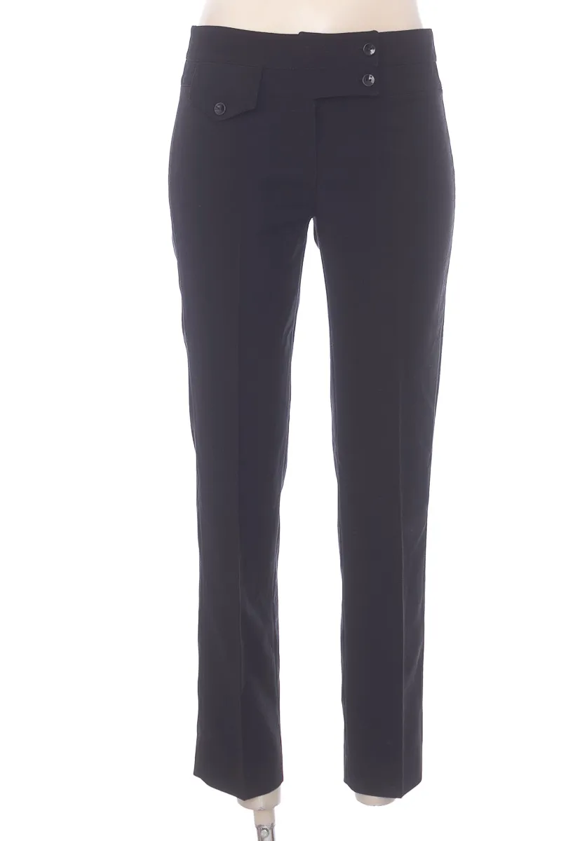 PANTALóN COLOR NEGRO  CLOSEANDO