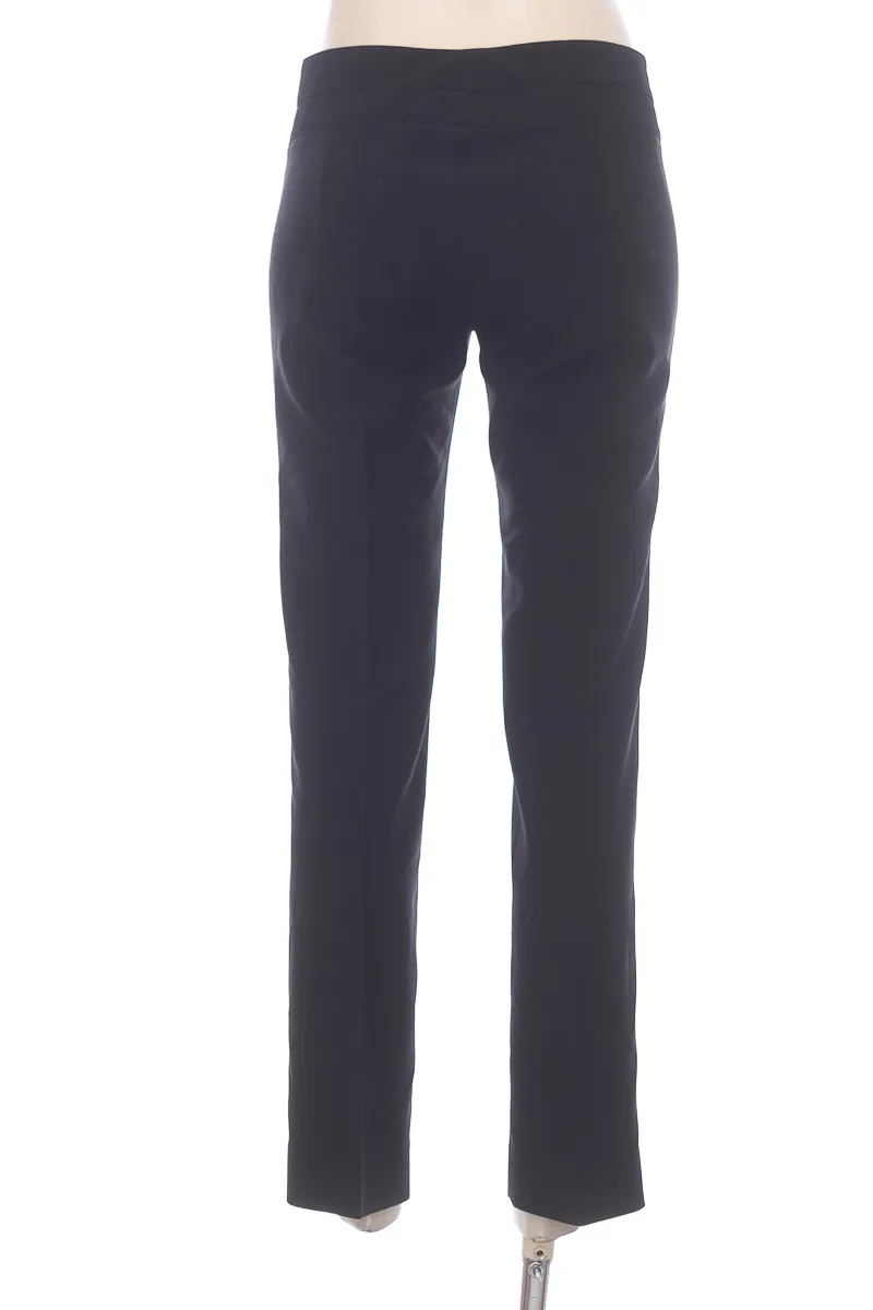 PANTALóN COLOR NEGRO  CLOSEANDO