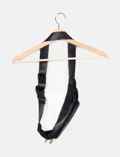 Primark Riñonera negra básica