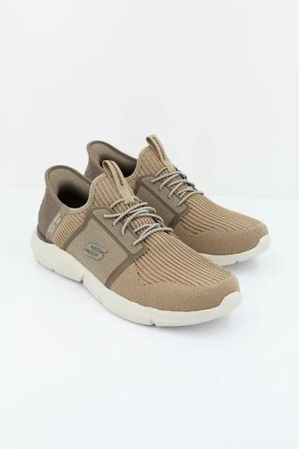 SKECHERS SLIPINS: INGRAMBRACKETT
