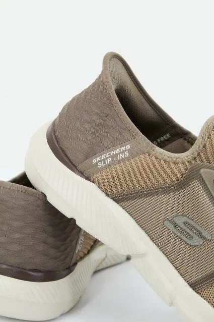 SKECHERS SLIPINS: INGRAMBRACKETT