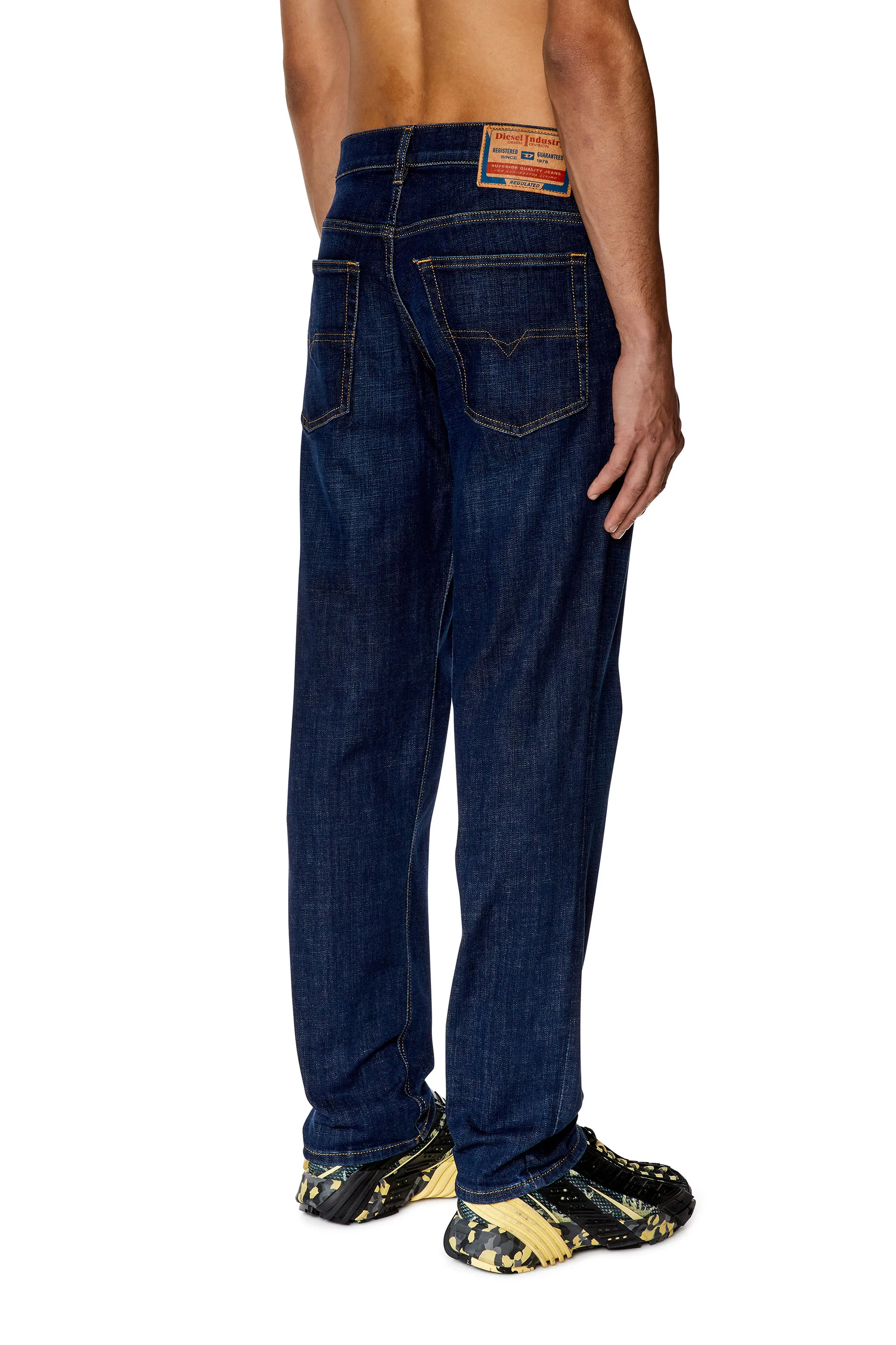 TAPERED JEANS 2023 DFINITIVE 09F89