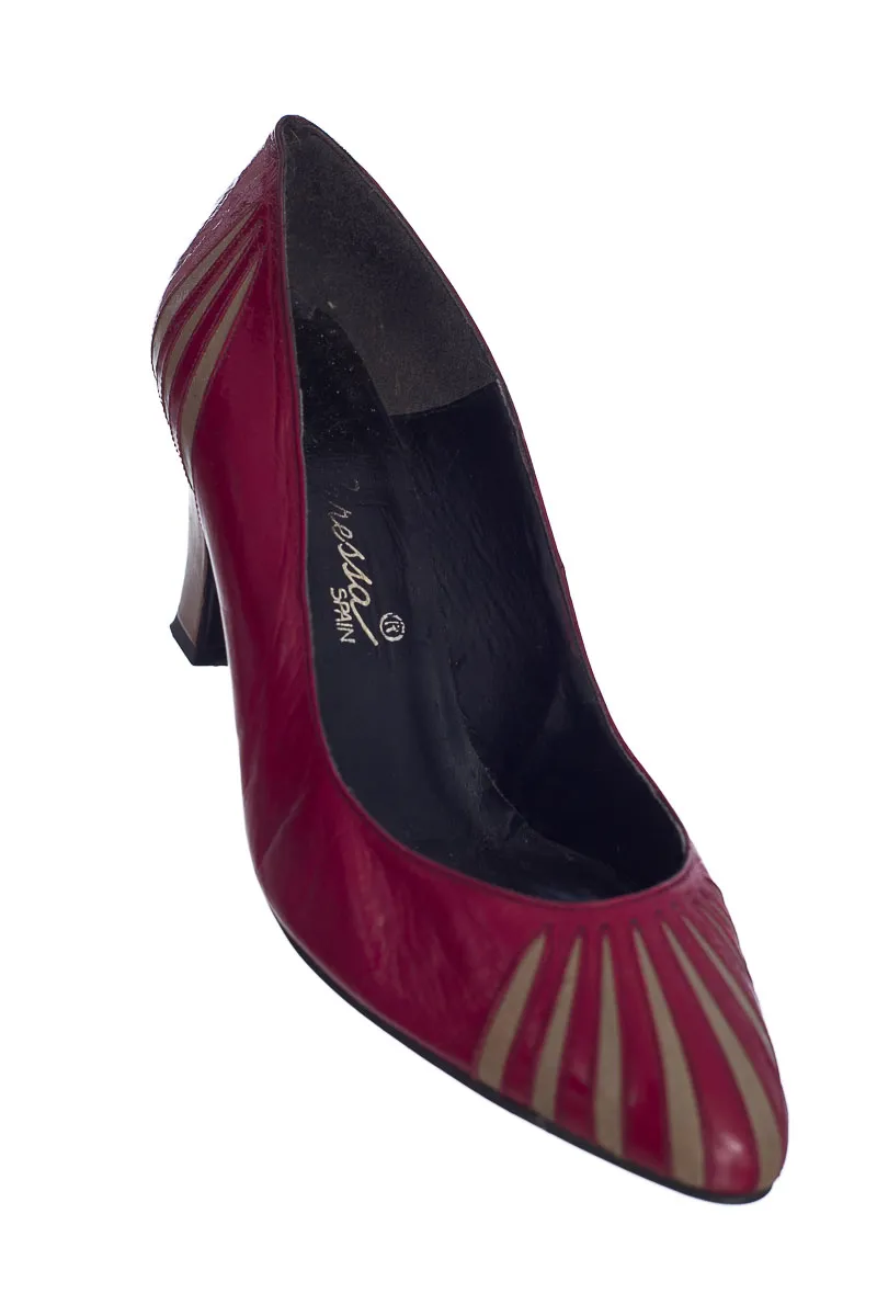 ZAPATOS COLOR VINOTINTO  CLOSEANDO